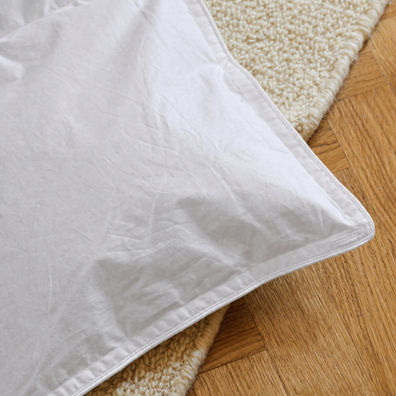 Recycelte Premium-Daunendecke
- 135x200 cm- Weiß- Recycelte Daunen - Dalfilo